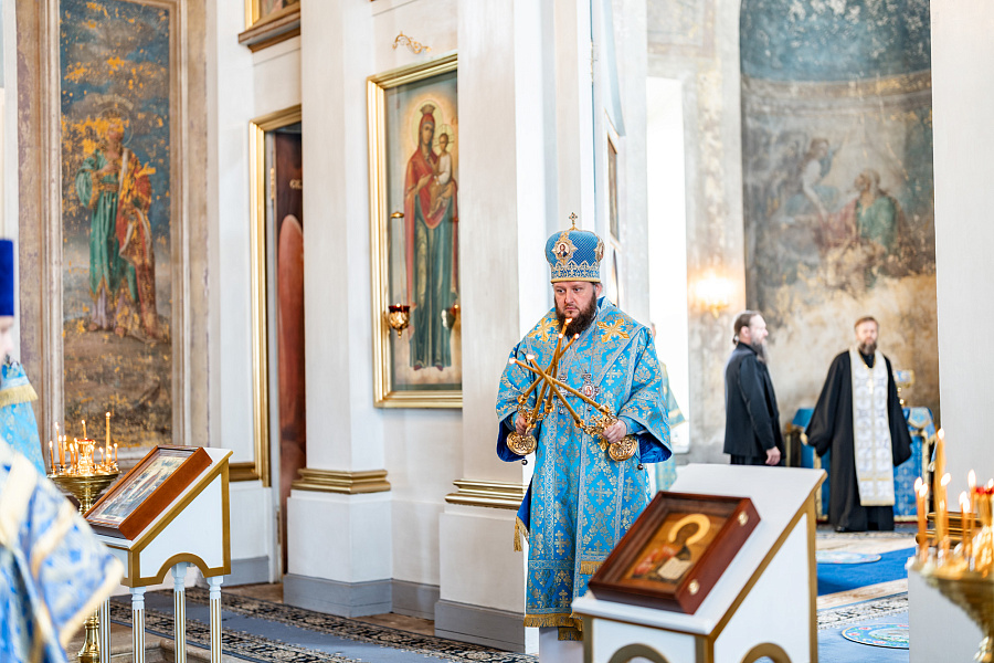 Архиерейское богослужение в Скорбященском храме села Шарапово м.о. Чехов